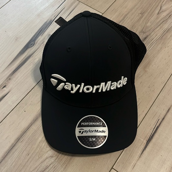 Hat - Picture 1 of 2